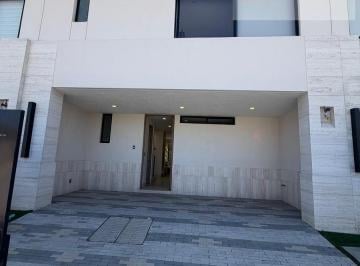 Casa · 160m² · 3 Recámaras · 2 Estacionamientos · Casa Nueva en Venta a Precio de Pre - Venta Eje - Metropolitano