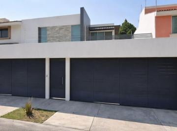 Casa de 4 habitaciones, Zapopan · Venta de Casa en La Colonia Bugambilias en Zapopan en Jalisco