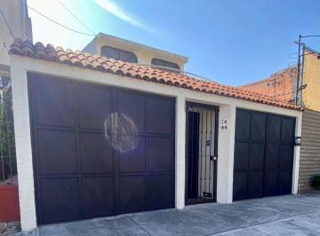 Casa de 4 habitaciones, Guadalajara · Casa en Venta en Chapultepec Country
