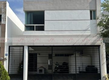 Casa · 176m² · 3 Recámaras · 2 Estacionamientos · Casa en Venta en Residencial Real de La Silla