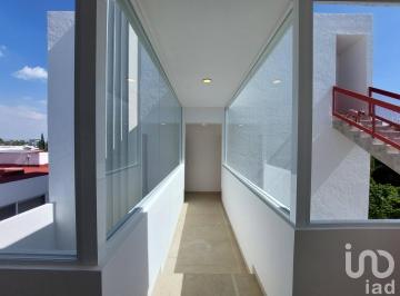 Departamento · 202m² · 2 Recámaras · 2 Estacionamientos · Departamento con Roof Garden en Venta, Momoxpan, Puebla