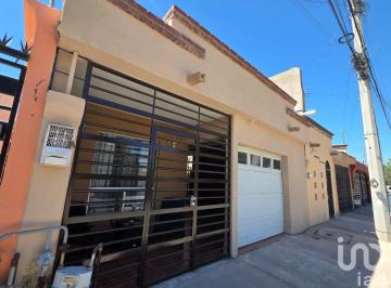 Casa · 70m² · 2 Recámaras · 2 Estacionamientos · Casa de Una Planta en Renta, Sector San Lorenzo, Cd Juarez, Chih