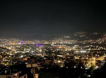 Casa de 3 habitaciones, Acapulco de Juárez · Hermosa Casa en Venta en Mozimba Cuenta con Excelente Vista