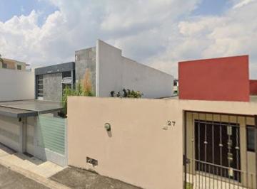 Casa de 4 habitaciones, Xalapa · ¡Espectacular! ¡Precioso Domicilio Localizado en Av Roma Xalapa, Ver.