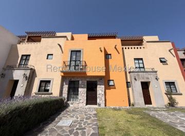 Casa de 3 habitaciones, San Miguel de Allende · Renta Casa Amueblada en Zirandaro San Miguel de Allende 3 Recamaras 4 Baños