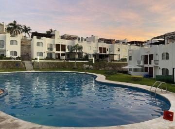 d8b695e0266c96bd3f654468d3ce4a3c5526ec9c86bda7a11f9fdee5c7752bfc · Casa en Club Náutico, Tequesquitengo, Morelos