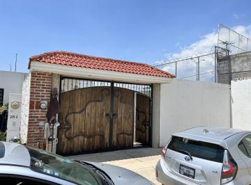 Casa · 45m² · 2 Recámaras · 3 Estacionamientos · Casa de Una Planta y 2 Recamaras en Renta Héroes de León