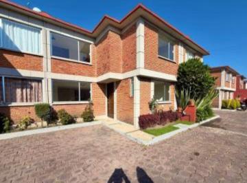 Casa de 3 habitaciones, Metepec · Casa en Venta en Metepec Cerca de Galerías Metepec
