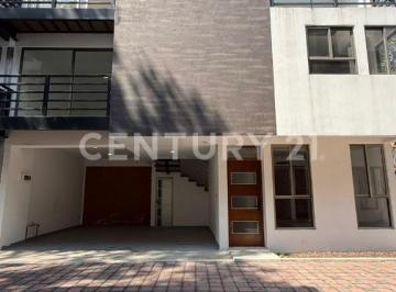 Departamento · 196m² · 3 Recámaras · 2 Estacionamientos · Casa en Venta en Condominio Vertical