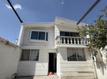 Casa · 126m² · 3 Recámaras · 2 Estacionamientos · Platino