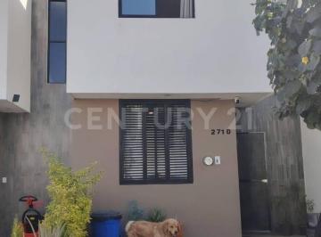 Casa · 94m² · 3 Recámaras · 2 Estacionamientos · Venta Casa Puerta de Piedra en Tlajomulco