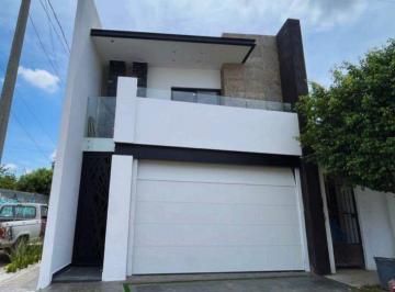 Casa de 3 habitaciones, Culiacán · Venta de Casa en Fraccionamiento del Camino Culiacan de Rosales Sinaloa