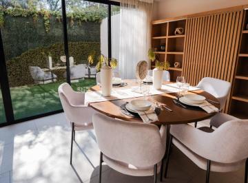 Casa · 136m² · 3 Recámaras · 2 Estacionamientos · Casa en Venta en Zona Sur de León, Gto