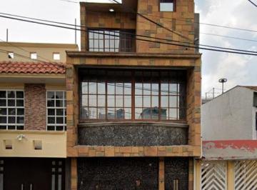 Casa de 3 habitaciones, Ecatepec de Morelos · Casa en Venta de Recuperacion Bancaria, en Arboledas de Aragón Cerca de Metro Muzquiz