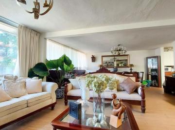 Casa · 387m² · 4 Recámaras · 2 Estacionamientos · Casa en Venta en Calle Cerrada Parte Baja de Las Águilas