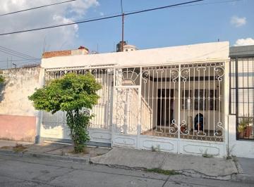 Casa · 136m² · 3 Recámaras · 1 Estacionamiento · Casa en Venta en Col. del Sur