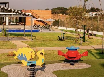 33dfa546b3dcc57b13dbff08b78581359b2e5d6e7c8a29e1c5ebf845f3d927cf · Casa Andromeda en Fraccioniamiento Abie, Junto a Colegio Tepeyac, Zapopan