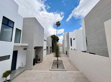 Casa en condominio de 3 habitaciones, Chihuahua · Townhouses en Renta | Lomas del Santuario