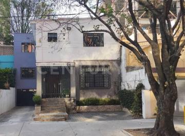 Casa · 296m² · 6 Recámaras · 4 Estacionamientos · Casa en Venta en Arcos Vallarta, Guadalajara