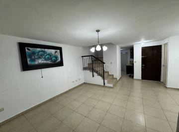 Casa de 3 habitaciones, García · Casa en Renta Las Lomas Sector Bosques, García