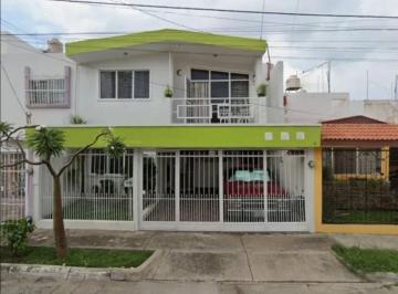 Casa de 3 habitaciones, Guadalajara · Se Vende Casa en Jalisco, Guadalajara, Jardines del Country.