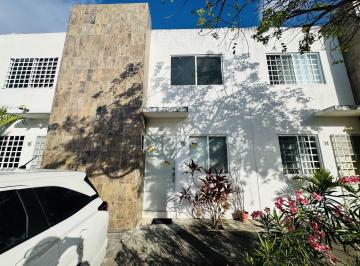 Casa · 67m² · 2 Recámaras · 1 Estacionamiento · Casa en Venta en Paseo Los Olivos