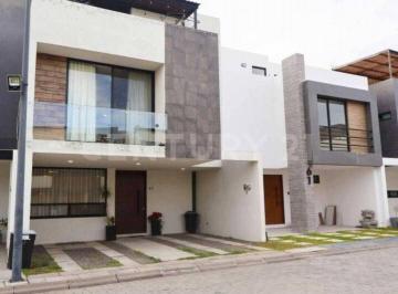 Casa · 201m² · 3 Recámaras · 2 Estacionamientos · Casa en Venta en Residencial Monte Real – San Andrés Cholula, Puebla