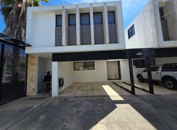 Casa en condominio de 2 habitaciones, Mérida · Townhouse en Venta en Villathena