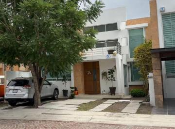 Casa de 3 habitaciones, Querétaro · Casa en Venta, Cumbres del Lago