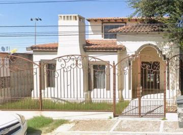 Casa de 3 habitaciones, Nuevo Laredo · Venta de Casa en Fracc Riveras del Bravo Nuevo Laredo