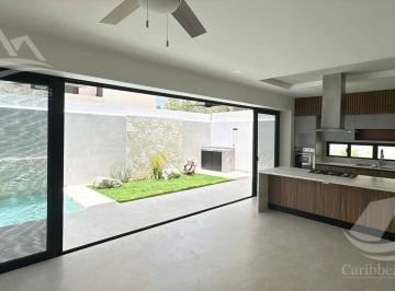Casa · 343m² · 4 Recámaras · Casa en Venta en Via Cumbres Cancun