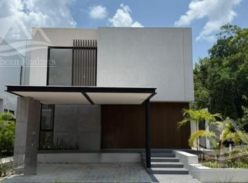 Casa · 281m² · 3 Recámaras · Casa en Venta en Via Cumbres Cancun