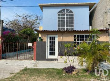 Casa · 186m² · 4 Recámaras · Casa en Venta Col Enrique Cardenas Gonzalez Tampico Tamaulipas