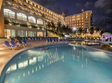 Edificio · 214 Recámaras · Venta de Importante Hotel en Zona Hotelera de Cancún
