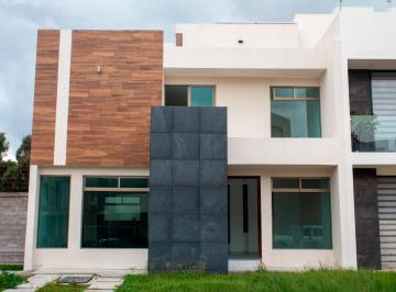 Casa de 4 habitaciones, Pachuca · Punta Poniente: Residencia Equipada Frente a Parque | 4 Rec. con Baño, Cocina y