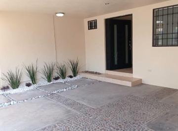 Casa de 3 habitaciones, Monterrey · Casa en Renta - Puerta de Hierro (Balcon Sur)