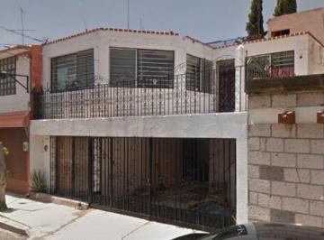 Casa de 3 habitaciones, Celaya · Venta de Hermosa Casa en Zona de Oro Guanajuato
