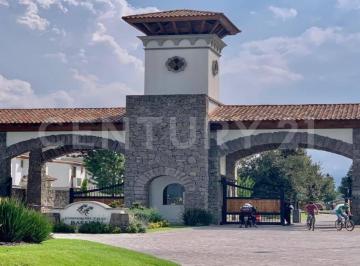 Terreno / Lote · 255m² · Terreno en Venta en San Miguel Totocuitlapilco Metepec Edo Mex