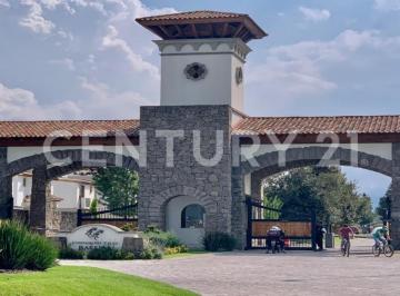 Terreno / Lote · 255m² · Terreno en Venta en San Miguel Totocuitlapilco Metepec Edo Mex