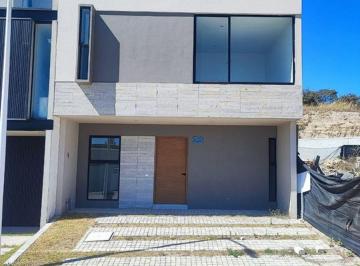 Casa de 3 habitaciones, Zapopan · Casa en Venta en Boulevard Valle Imperial