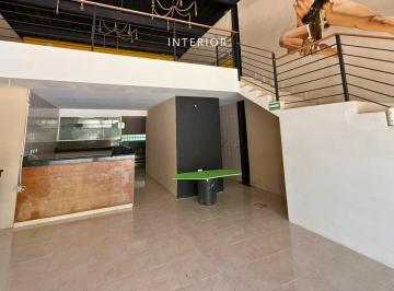Local comercial · 112m² · Local en Av Huayacan en Renta
