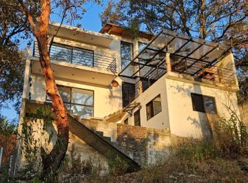 Casa · 220m² · 3 Recámaras · 2 Estacionamientos · Casa en Venta en Tepoztlan, a 5 Minutos del Zocalo del Pueblo