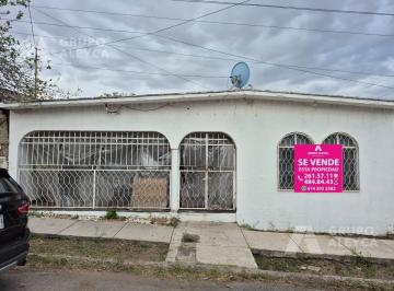 Casa · 140m² · 3 Recámaras · Casa en Colonia Industrial