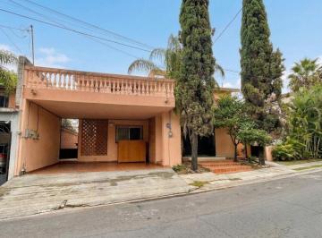 Casa · 455m² · 5 Recámaras · 2 Estacionamientos · Casa en Venta en del Paseo Residencial Monterrey Nuevo Leon Zona Sur