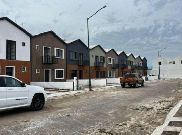 Casa de 3 habitaciones, Villa de Alvarez · Casa en Venta Fraccionamiento Montellano II con 3 Recámaras, 2 Baños en Villa de Álvarez Colima Col.