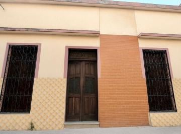 276340d0e2cff217abd043547700dd47cf01d1b41caeebcfc46db0ffe1f87da5 · Casa en Venta en El Centro de Merida de Cuatro Recámaras Para Remodelar