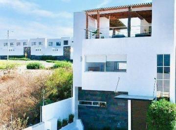 Casa · 238m² · 3 Recámaras · 2 Estacionamientos · Casa en Queretaro Zibatá a Pasos de La Anáhuac
