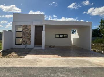 a2a285cf57ee8333bf82b3d630caf1f8d0db5eb487f3fc465be6b78e97ee65b2 · Casa en Venta de 3 Recamaras en Privada Al Norte de Mérida