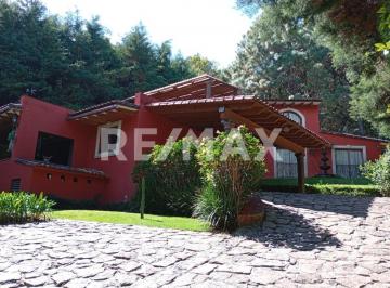 Casa · 200m² · 4 Recámaras · 5 Estacionamientos · Casa en Venta - (4)