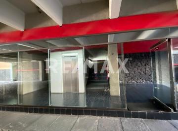 Oficina · 100m² · 1 Estacionamiento · Oficina en Renta - (4)